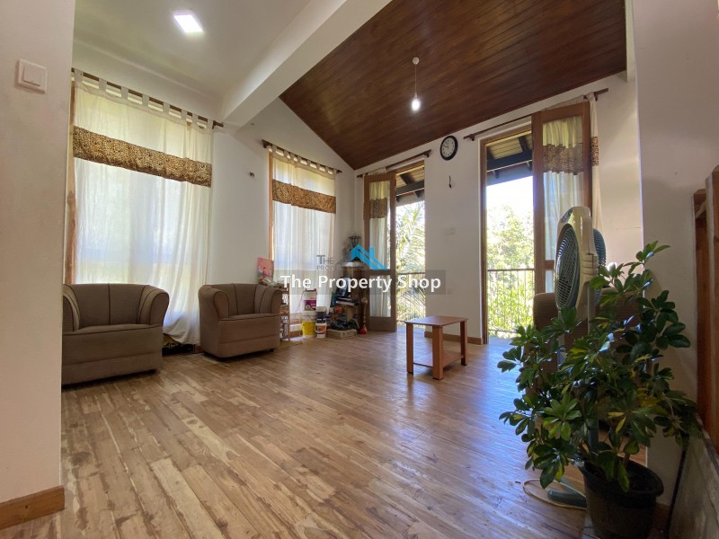 15P House for sale in "Owala road", Kiribathkumbura, Peradeniya.